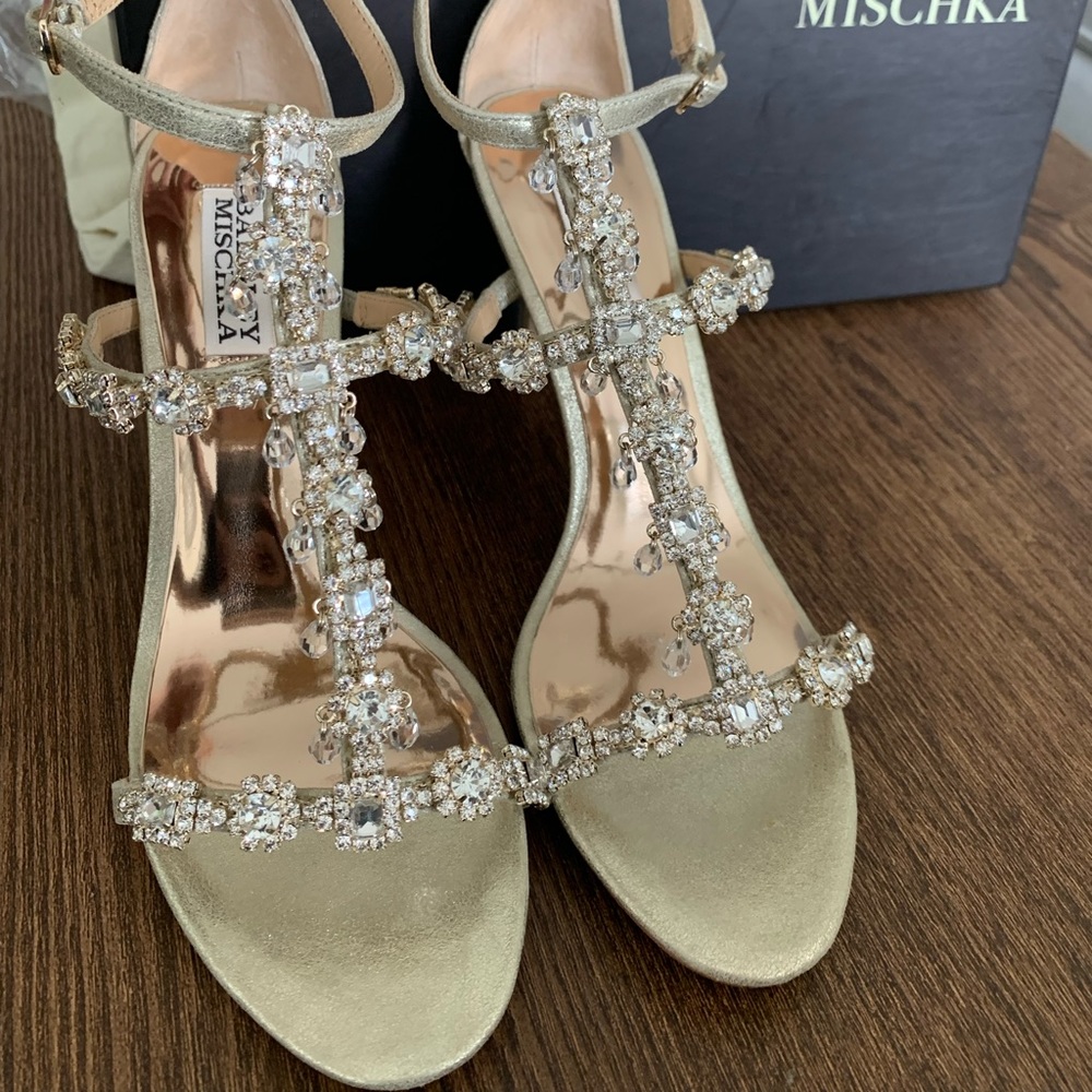 Badgley Mischka Gold Jewel Evening/Bridal Shoe 7.5
